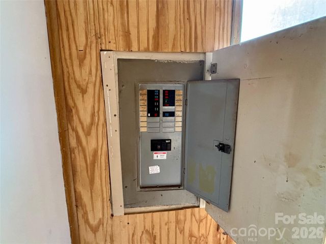 3476 Possum Trot Road, Burnsville, NC 28714