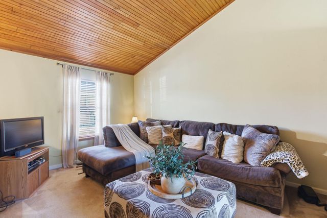 2550 Crusaders Way, Lexington, KY 40509