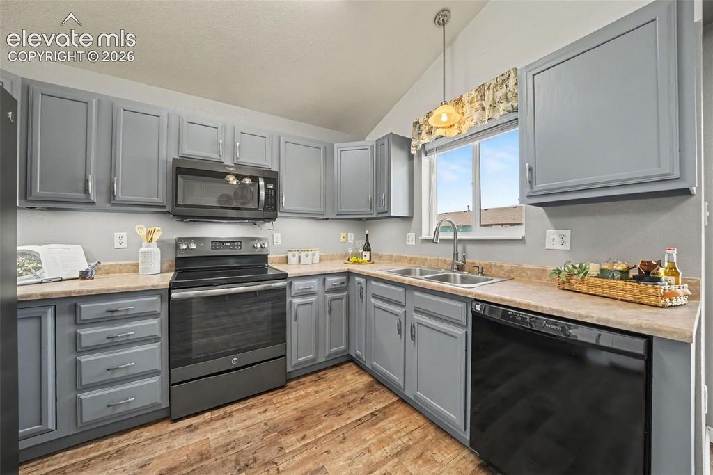 4496 Villager Drive, Colorado Springs, CO 80911 — photo 4