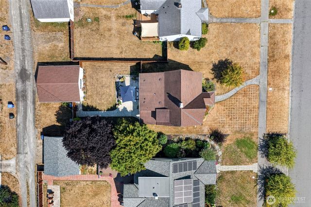 3915 N 9th St, Tacoma, WA 98406
