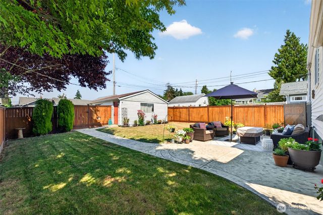 3915 N 9th St, Tacoma, WA 98406