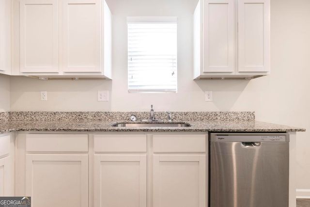 708 Coopers Lnd, Macon, GA 31216
