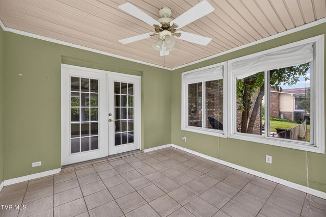 481 Ravenwood Drive, Morristown, TN 37814