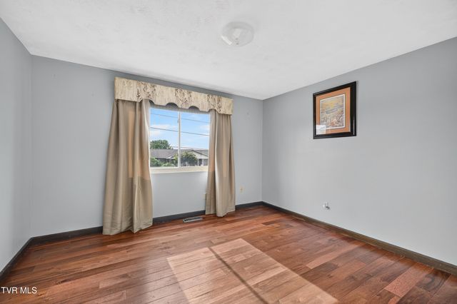 481 Ravenwood Drive, Morristown, TN 37814