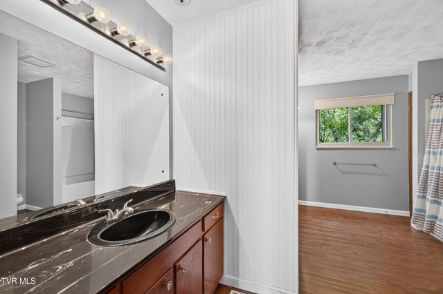 481 Ravenwood Drive, Morristown, TN 37814