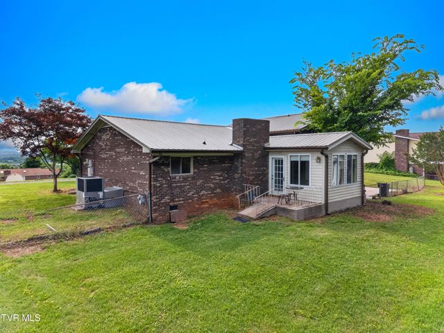 481 Ravenwood Drive, Morristown, TN 37814