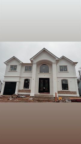 23 Grouse Lane, Levittown, NY 11756
