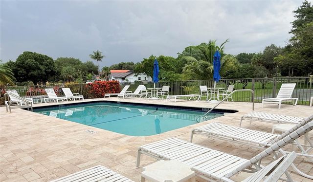 8931 N New River Canal Rd 2B, Plantation, FL 33324