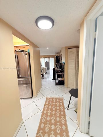 8931 N New River Canal Rd 2B, Plantation, FL 33324