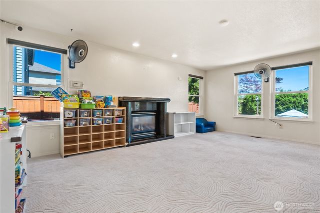 32638 20th Ave SW, Federal Way, WA 98023