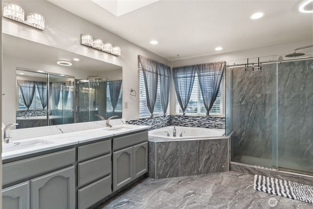 32638 20th Ave SW, Federal Way, WA 98023