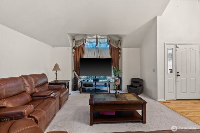 32638 20th Ave SW, Federal Way, WA 98023