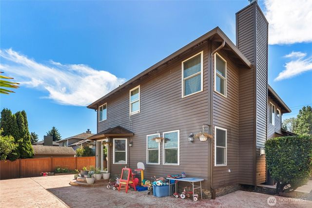 32638 20th Ave SW, Federal Way, WA 98023