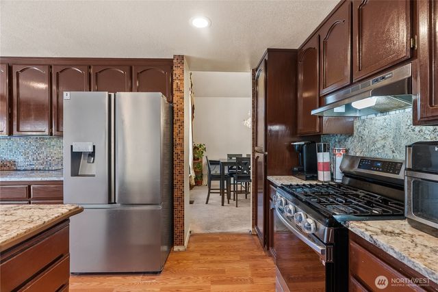32638 20th Ave SW, Federal Way, WA 98023