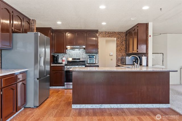 32638 20th Ave SW, Federal Way, WA 98023