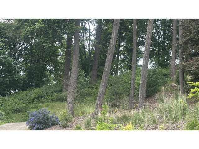 Crenshaw Rd, Eugene, OR 97401