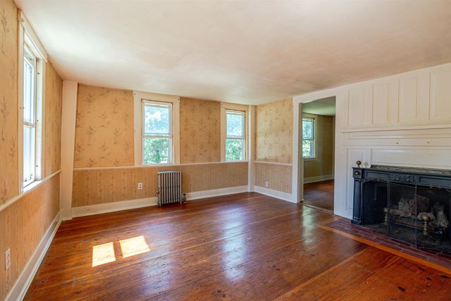 38 West Main Street, Warner, NH 03278