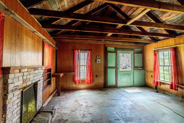 38 West Main Street, Warner, NH 03278