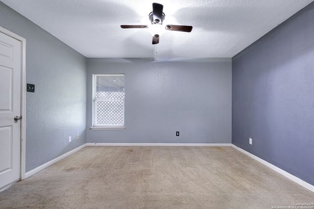 6330 Lake Victoria, San Antonio, TX 78222