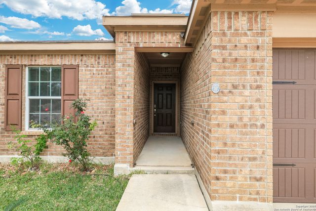 6330 Lake Victoria, San Antonio, TX 78222