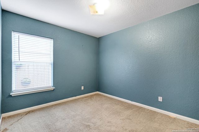 6330 Lake Victoria, San Antonio, TX 78222