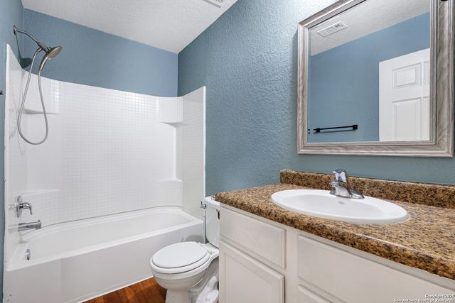 6330 Lake Victoria, San Antonio, TX 78222