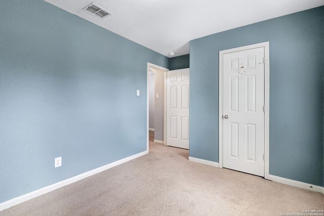 6330 Lake Victoria, San Antonio, TX 78222