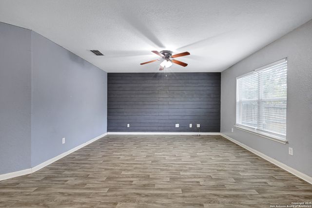 6330 Lake Victoria, San Antonio, TX 78222