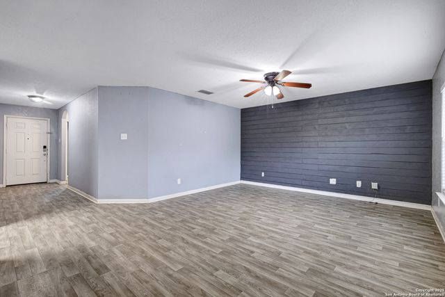 6330 Lake Victoria, San Antonio, TX 78222