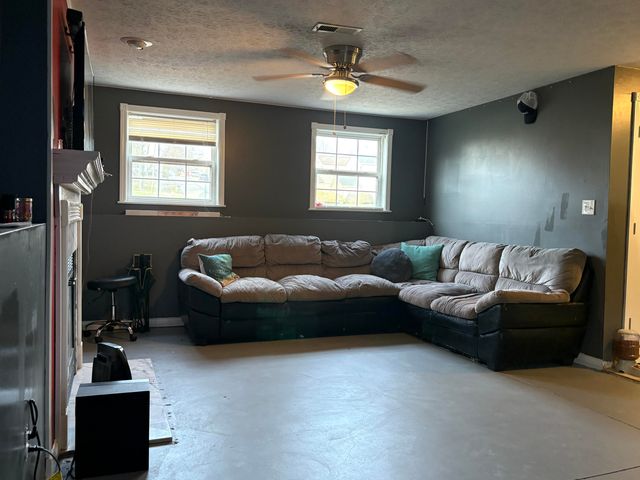 1656 Deer Run Drive, Burlington, KY 41005