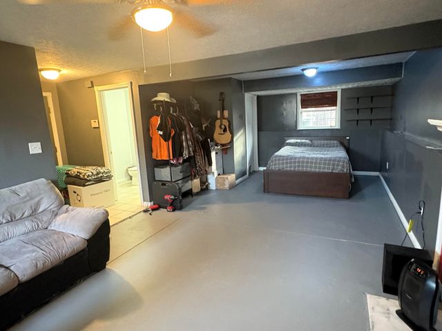 1656 Deer Run Drive, Burlington, KY 41005