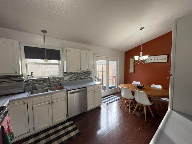 1656 Deer Run Drive, Burlington, KY 41005