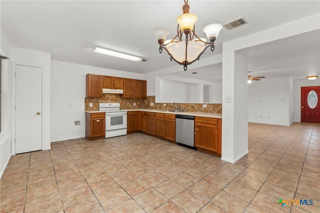 620 Waterleaf Boulevard, Kyle, TX 78640