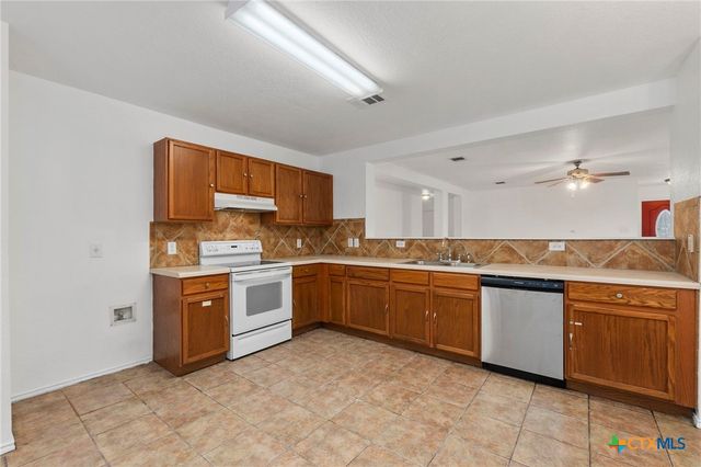 620 Waterleaf Boulevard, Kyle, TX 78640