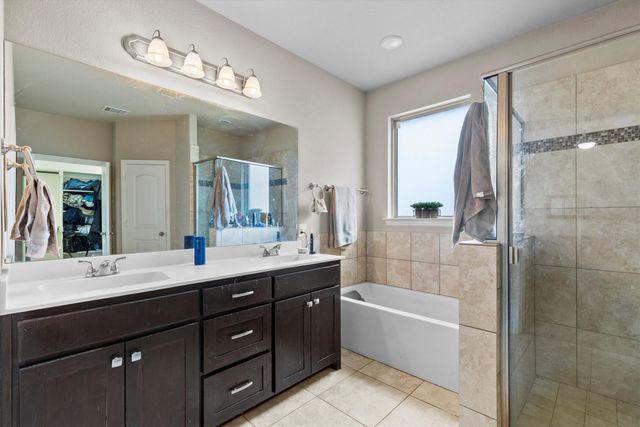 11 Pleasant Valley, Sanger, TX 76266