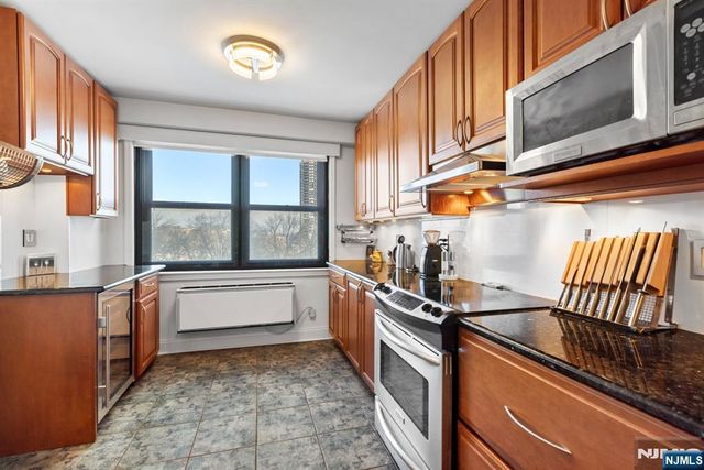 7855 Boulevard E 6A, North Bergen, NJ 07047