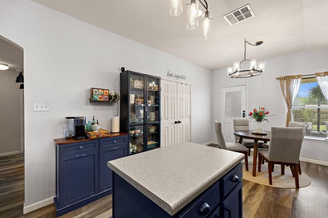 1065 Canada Wild DR, Buda, TX 78610