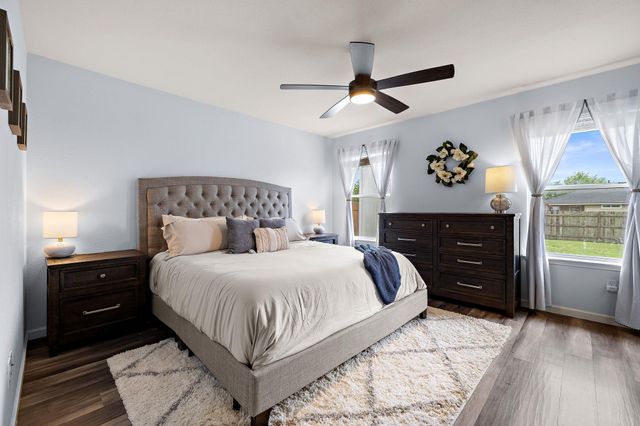 1065 Canada Wild DR, Buda, TX 78610