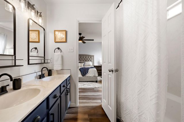 1065 Canada Wild DR, Buda, TX 78610