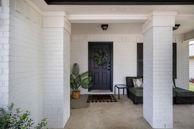 1065 Canada Wild DR, Buda, TX 78610