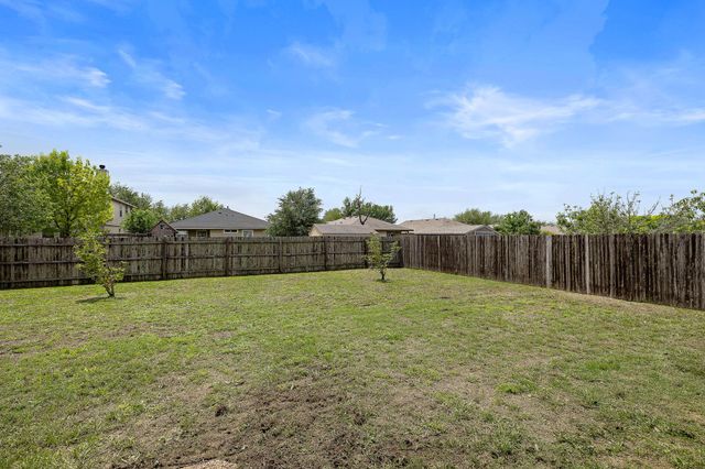 1065 Canada Wild DR, Buda, TX 78610