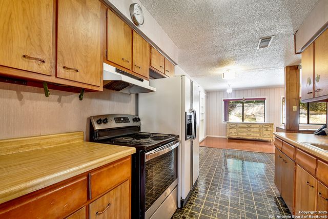 323 Shin Oak, Live Oak, TX 78233