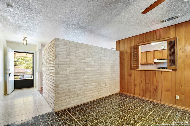 323 Shin Oak, Live Oak, TX 78233