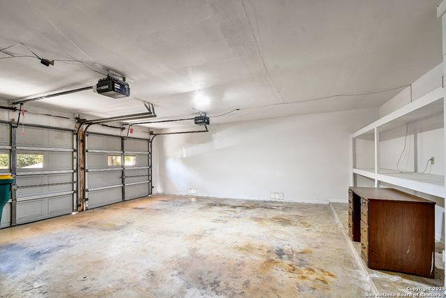 323 Shin Oak, Live Oak, TX 78233