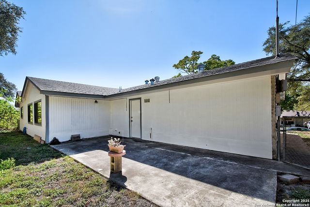 323 Shin Oak, Live Oak, TX 78233