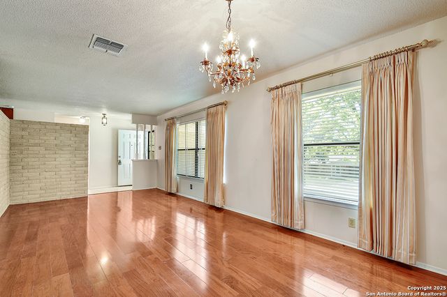 323 Shin Oak, Live Oak, TX 78233