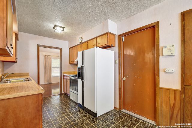 323 Shin Oak, Live Oak, TX 78233