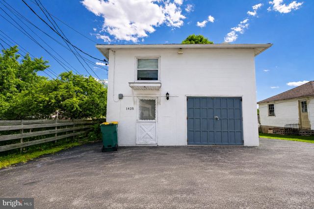 1425 HARDING AVE, Hershey, PA 17033