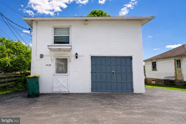 1425 HARDING AVE, Hershey, PA 17033