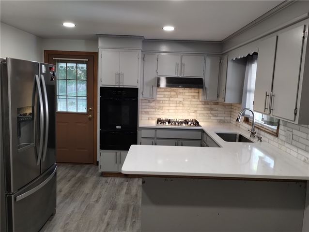 15 Spruce Street, Lincoln, RI 02838